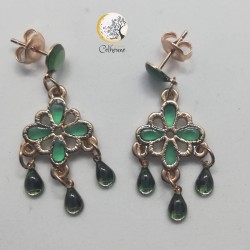 Boucles d'oreilles Fleur Émeraude - Image non contractuelle