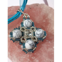 Collier Deirdre en howlite naturelle - création Celhenne Bijoux