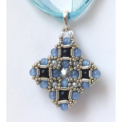 Collier Deirdre goldstone bleu - création Celhenne Bijoux
