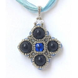 Collier Deirdre goldstone bleu - création Celhenne Bijoux