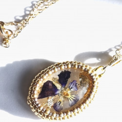 Pendentif en résine et perles dorées - Celhenne bijoux